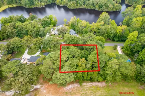 533 Country Club Dr, Minnesott Beach, NC 28510