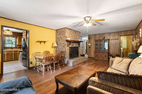 3389 Rooks Rd, Atkinson, NC 28421 photo 7