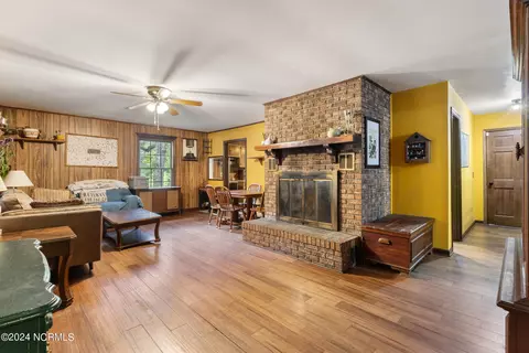3389 Rooks Rd, Atkinson, NC 28421 photo 5
