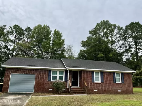 634 Circle Dr, Greenville, NC 27858