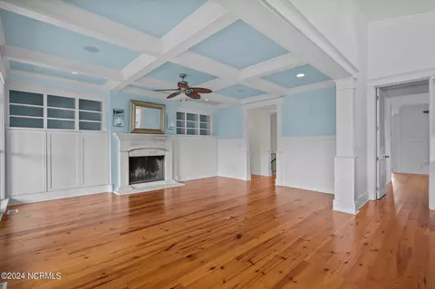 Living - 317 E Island View Dr, Hampstead, NC 28443 photo 2 of 4
