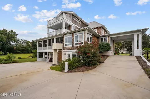 Exterior - 317 E Island View Dr, Hampstead, NC 28443 photo 12 of 19