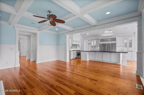Living - 317 E Island View Dr, Hampstead, NC 28443 photo 3 of 4