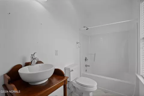 Bath - 317 E Island View Dr, Hampstead, NC 28443 photo 6 of 8