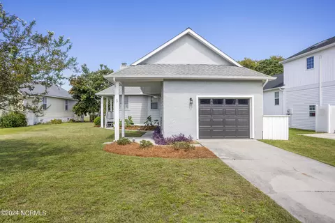212 Nantucket Ct, Wilmington, NC 28412