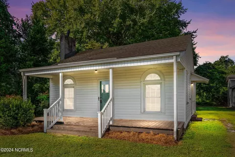 2212 Saint Andrew St, Tarboro, NC 27886