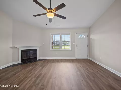 111 Daphne Dr, Hubert, NC 28539 photo 5