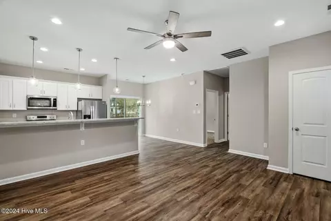 103 Halstead Dr, Moyock, NC 27958 photo 9