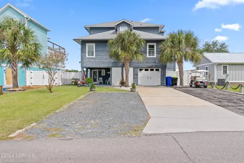 404 W Yacht Dr, Oak Island, NC 28465
