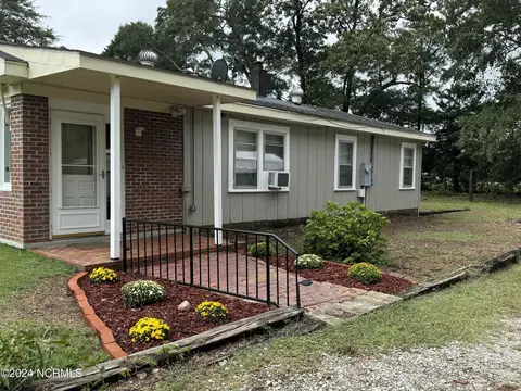 136 S Oak Forest Rd, Goldsboro, NC 27534