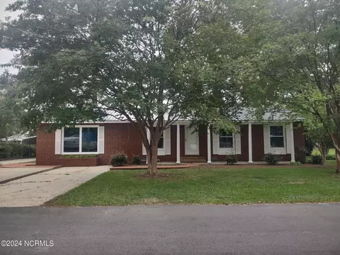 105 Brown St, Tabor City, NC 28463