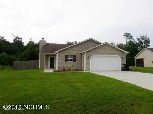 313 Top Knot Rd, Hubert, NC 28539