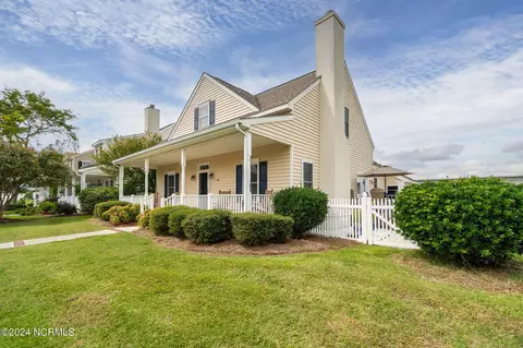 110 Macgregor Dr, Beaufort, NC 28516