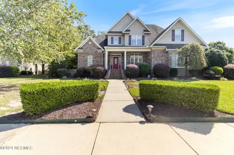 413 Golf View Dr, Greenville, NC 27834