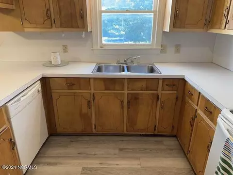 Kitchen - 5679 Edith Rd, Ayden, NC 28513 photo 4 of 4