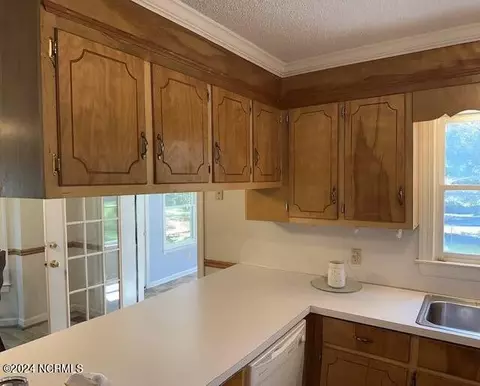 Kitchen - 5679 Edith Rd, Ayden, NC 28513 photo 3 of 4