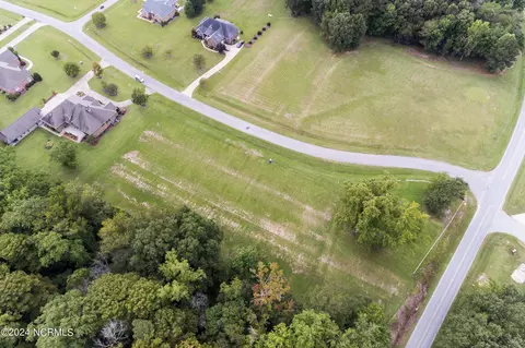 1045 Cedar Point Dr, Williamston, NC 27892 photo 18
