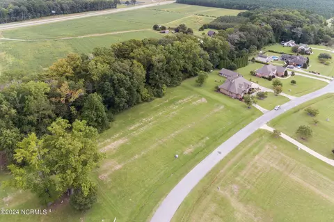 1045 Cedar Point Dr, Williamston, NC 27892 photo 14