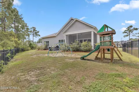 Exterior - 322 Arden Dr, Hampstead, NC 28443 photo 5 of 6