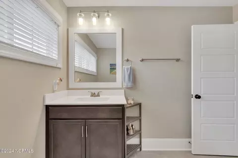 Bath - 322 Arden Dr, Hampstead, NC 28443 photo 4 of 5
