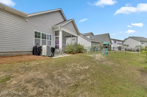 Exterior - 322 Arden Dr, Hampstead, NC 28443 photo 6 of 6