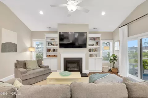 Living - 322 Arden Dr, Hampstead, NC 28443 photo 2 of 2