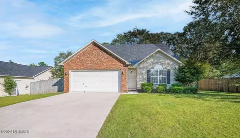 108 Summercreek Dr, Jacksonville, NC 28546