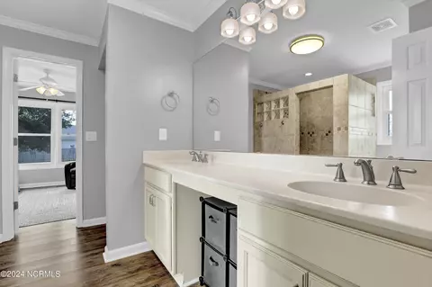 Bath - 32 Oak View Ln, Hampstead, NC 28443 photo 1 of 4