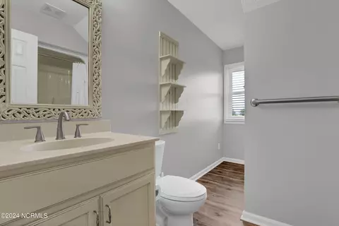 Bath - 32 Oak View Ln, Hampstead, NC 28443 photo 4 of 4