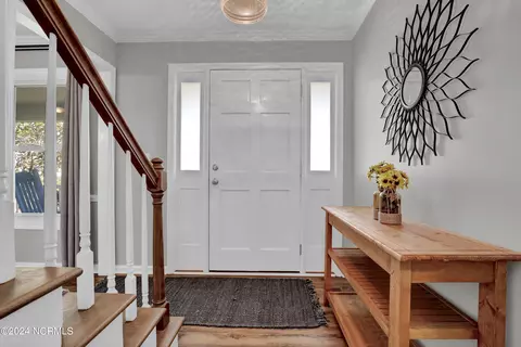 Entry Way - 32 Oak View Ln, Hampstead, NC 28443 photo 1 of 1