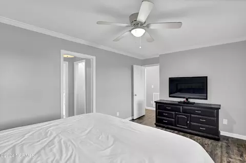 Bedroom - 32 Oak View Ln, Hampstead, NC 28443 photo 2 of 6