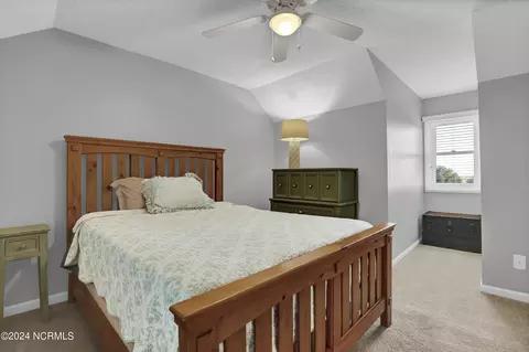 Bedroom - 32 Oak View Ln, Hampstead, NC 28443 photo 3 of 6