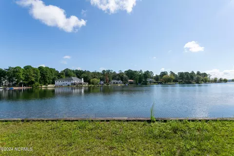117 Wertz Dr, West End, NC 27376
