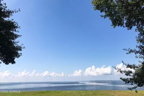 404 Bay Point Dr, Edenton, NC 27932 photo 2