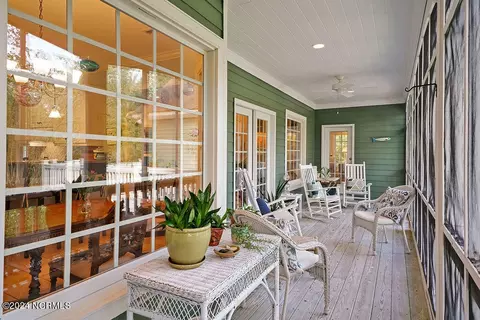 Exterior - 100 Drake Rd, Hampstead, NC 28443 photo 4 of 18