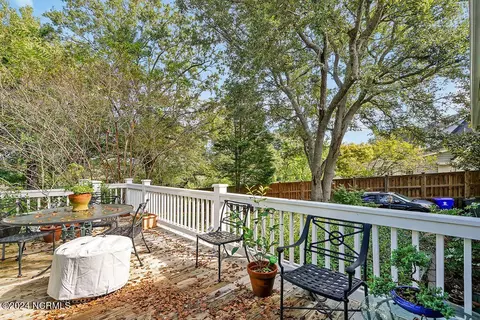 Exterior - 100 Drake Rd, Hampstead, NC 28443 photo 7 of 18