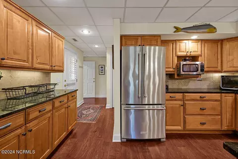 Kitchen - 100 Drake Rd, Hampstead, NC 28443 photo 5 of 9