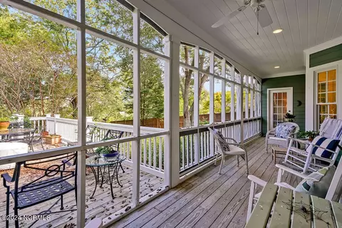 Exterior - 100 Drake Rd, Hampstead, NC 28443 photo 6 of 18