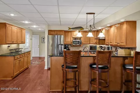 Kitchen - 100 Drake Rd, Hampstead, NC 28443 photo 9 of 9