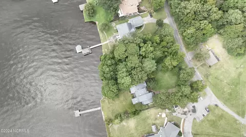 1107 W Sound Shore Dr, Edenton, NC 27932