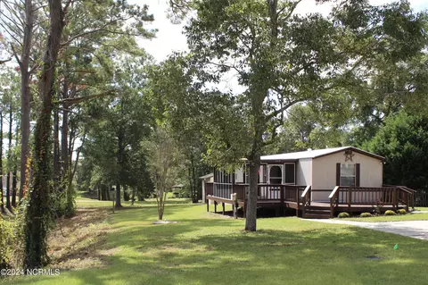 640 Magnolia Dr, Sunset Beach, NC 28468