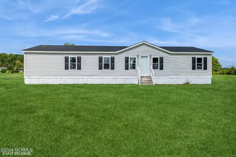 684 British Rd, Kinston, NC 28504