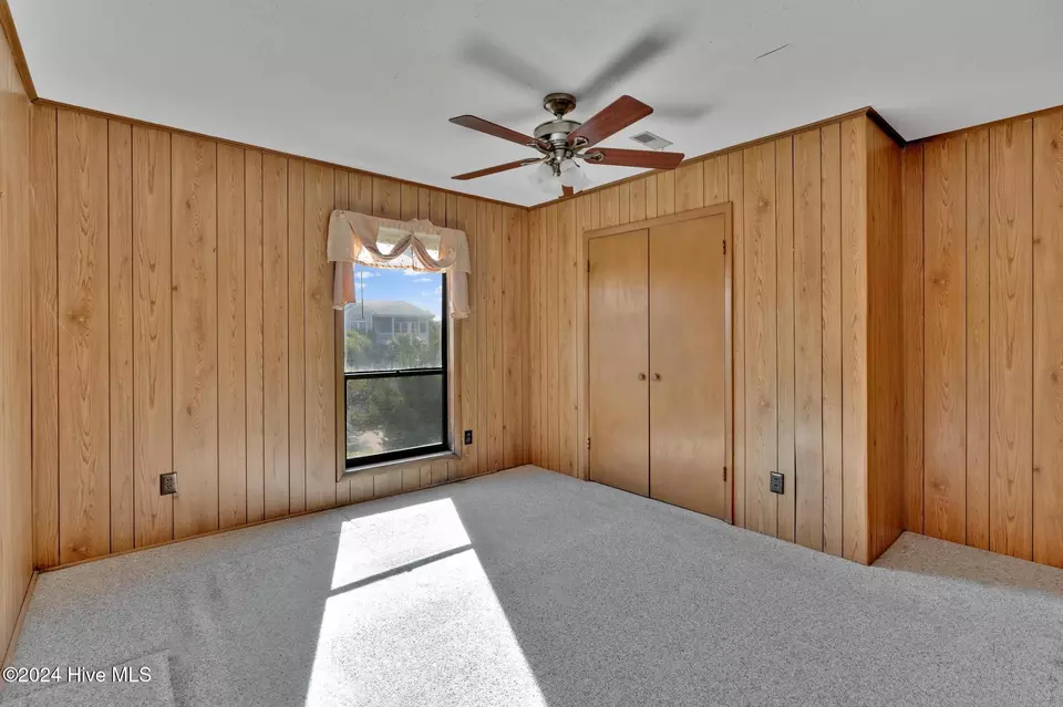  1620 E Pelican Dr, Oak Island, NC 28465 photo 13