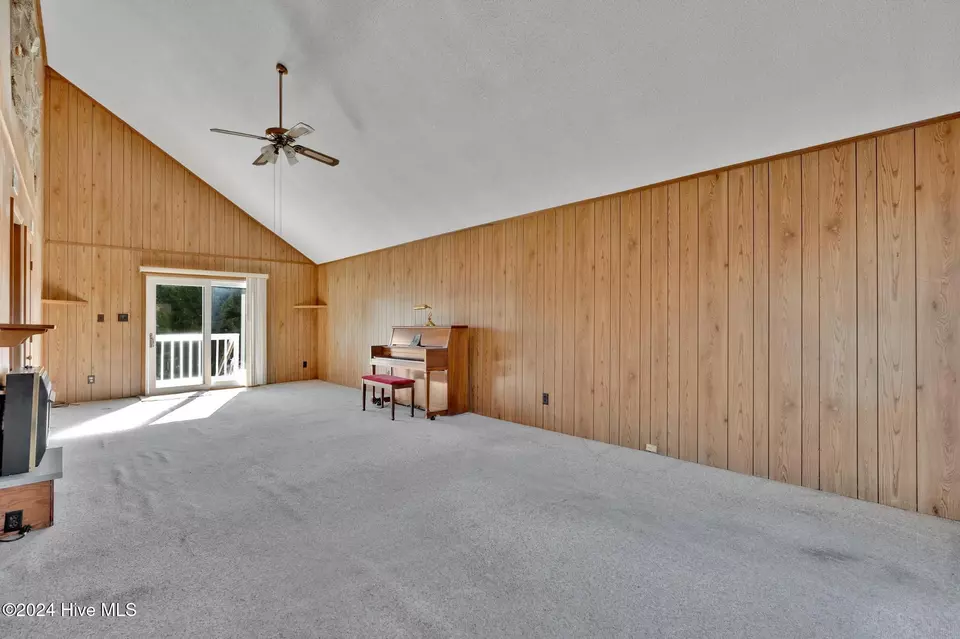  1620 E Pelican Dr, Oak Island, NC 28465 photo 7