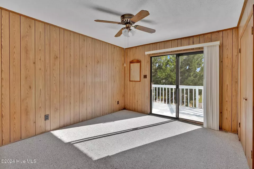  1620 E Pelican Dr, Oak Island, NC 28465 photo 11