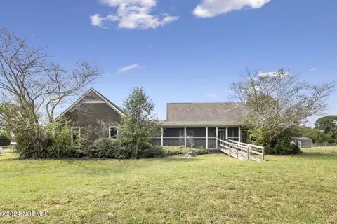 2819 Hayfield Rd, Wade, NC 28395