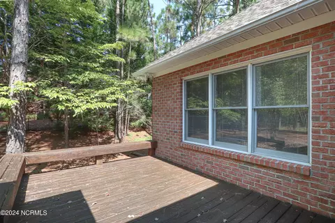 Exterior - 15 Cedar Ln, Pinehurst, NC 28374 photo 6 of 8