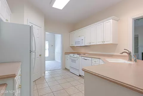 Kitchen - 15 Cedar Ln, Pinehurst, NC 28374 photo 1 of 3