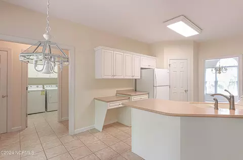 Kitchen - 15 Cedar Ln, Pinehurst, NC 28374 photo 3 of 3