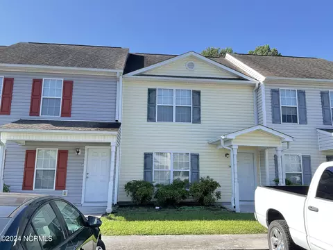 108 Pete Jones Dr #16, Richlands, NC 28574